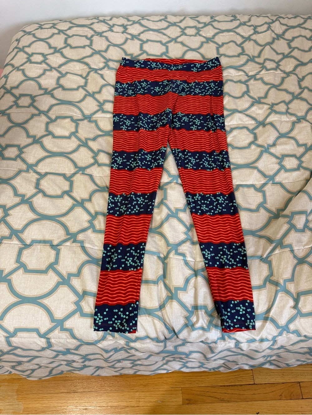 💙 Playful & Cozy! LuLaRoe Red Wavy Stripe & Blue Floral Leggings